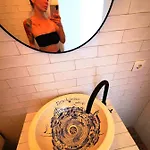 Vida A Portuguesa, Charming 