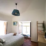 Vida A Portuguesa, Charming 