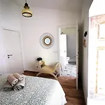 Vida A Portuguesa, Charming 