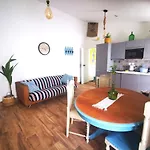 Vida A Portuguesa, Charming 