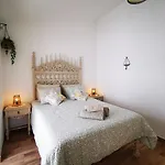 Vida A Portuguesa, Charming 