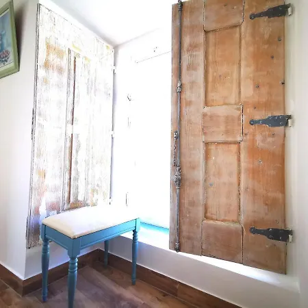 'algarve', Charming Portuguese Style In The Historical Centre, 'vida A Portuguesa' Apartment *
