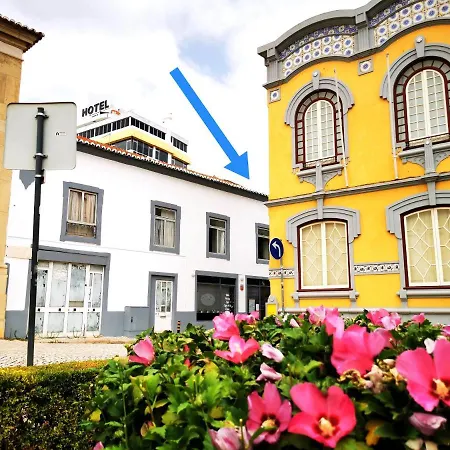 Vida A Portuguesa, Charming 