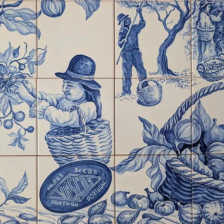 'algarve', Charming Portuguese Style In The Historical Centre, 'vida A Portuguesa' * Portimão
