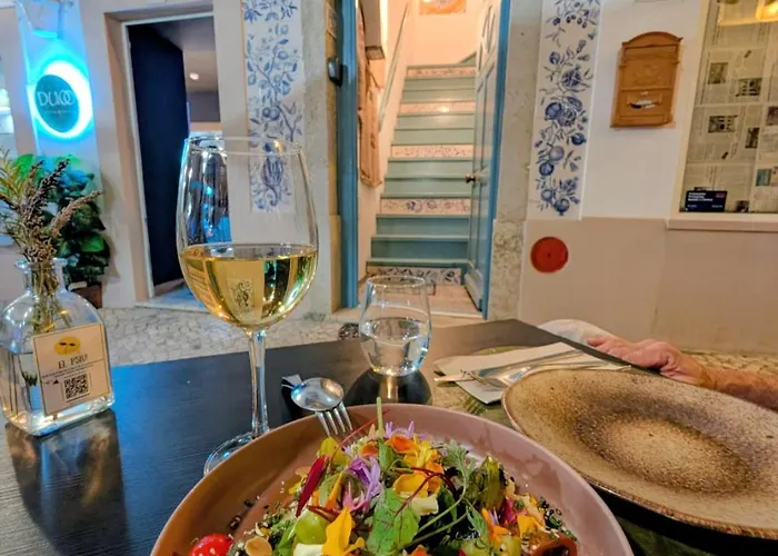 Vida A Portuguesa, Charming 